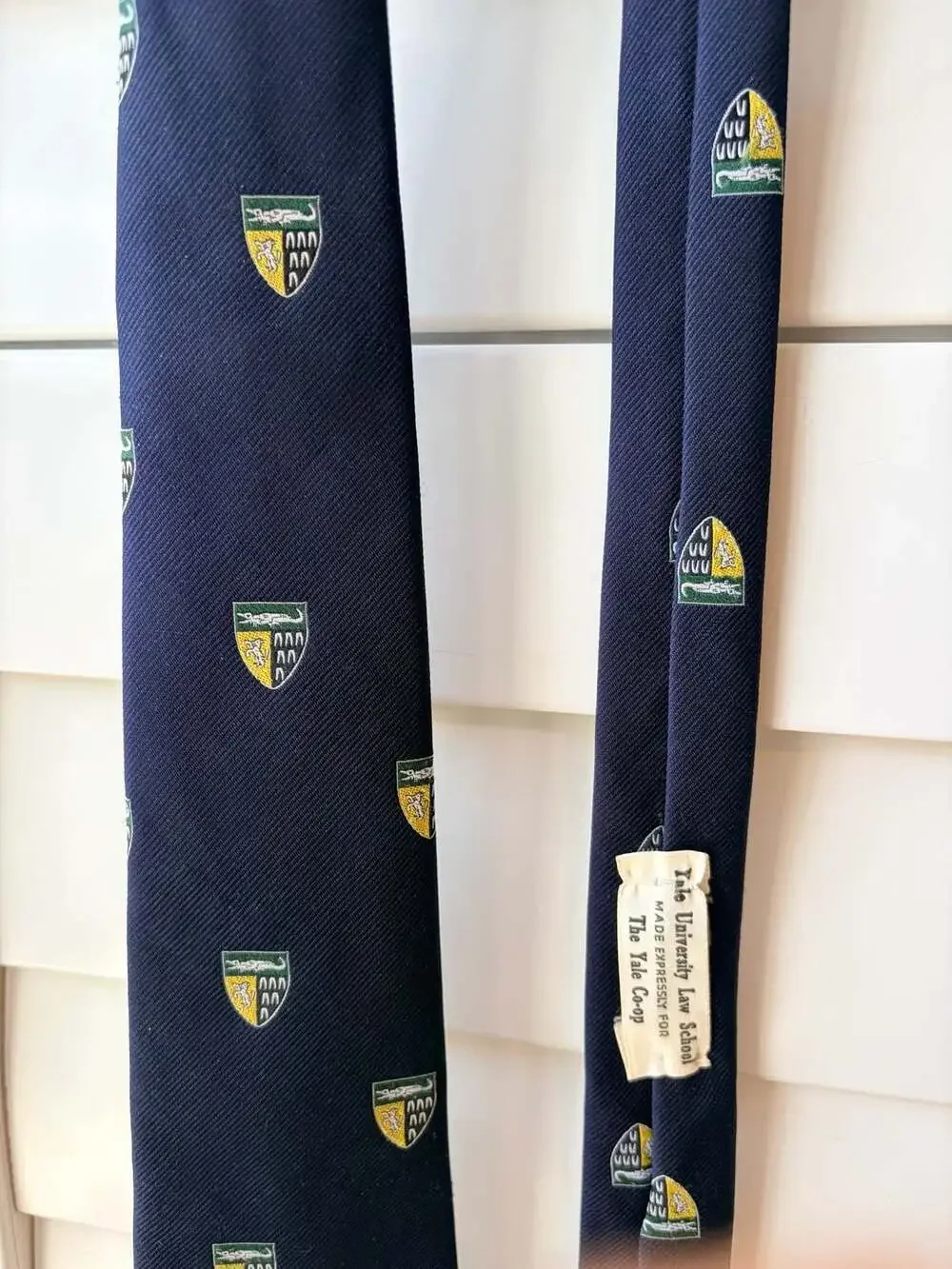 Vintage Yale University Law School Navy Blue Crest Print Necktie